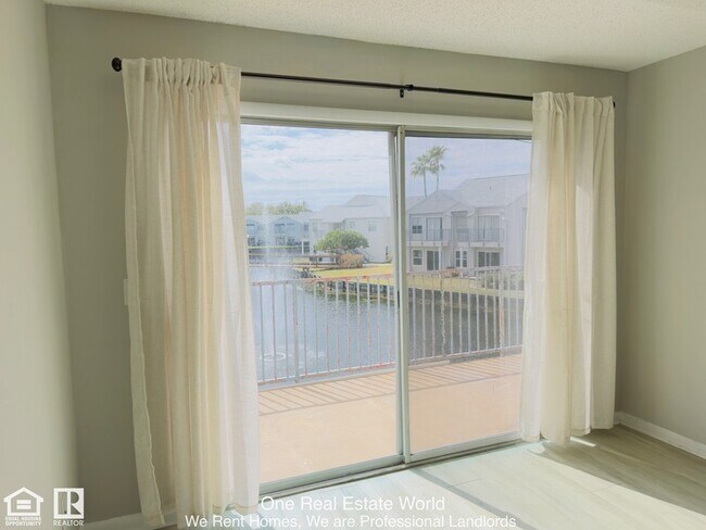 Foto del edificio - 2504 Woodgate Blvd