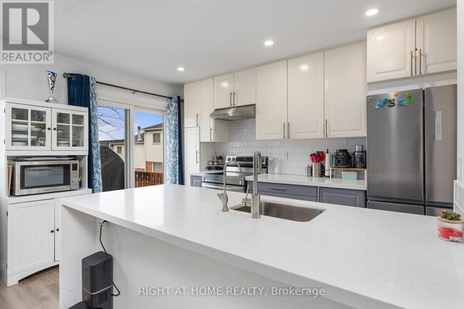 Building Photo - 47 Stewart MacLaren Rd