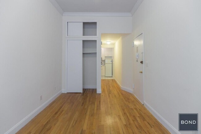 Foto del edificio - 523 E 85th St