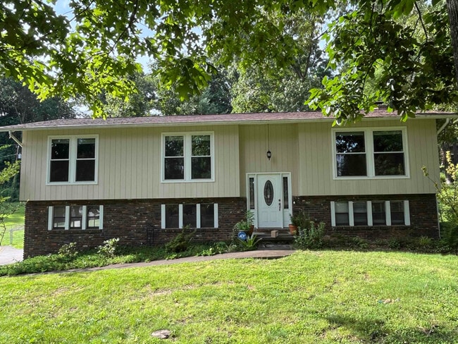Building Photo - 2725 Shropshire Blvd