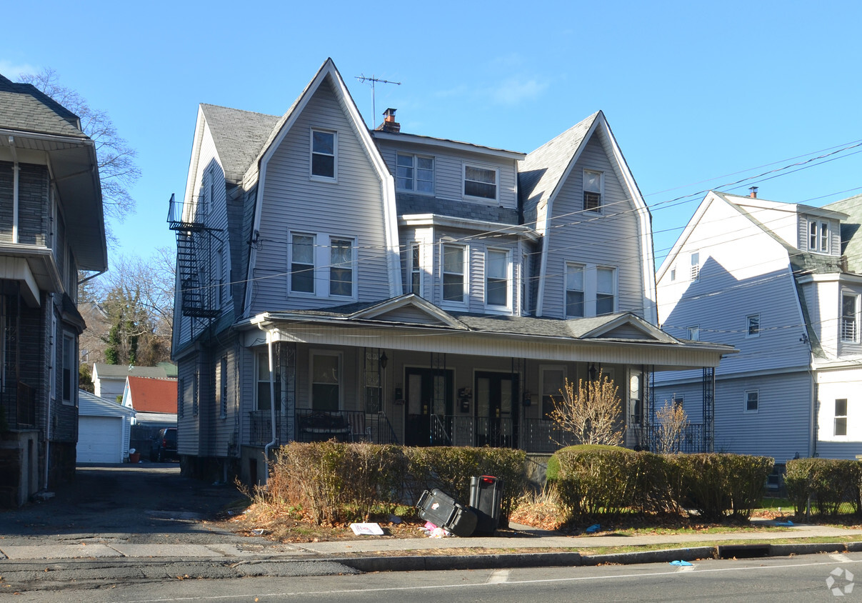 Building Photo - 133 Pelham Rd