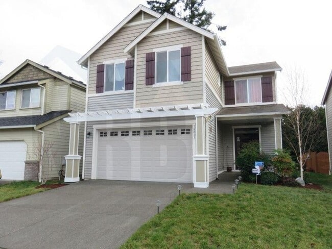Building Photo - Beautiful Home located in a gated communit...