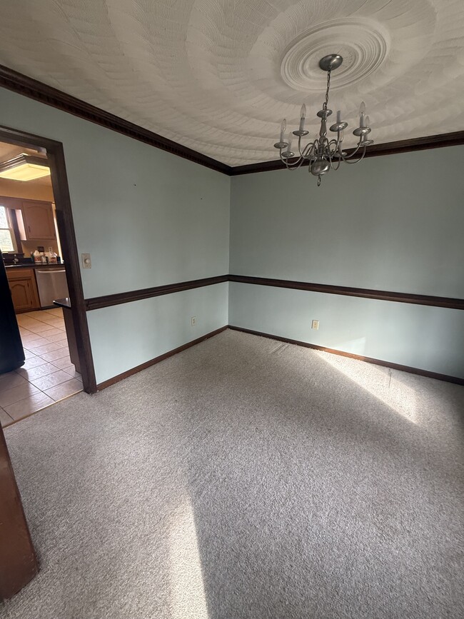 Foto del edificio - 2552 Roundtree Cir