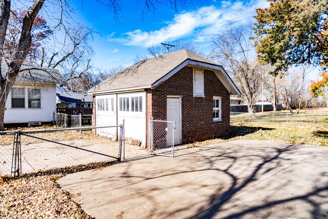 Foto del edificio - 7102 N 24th St