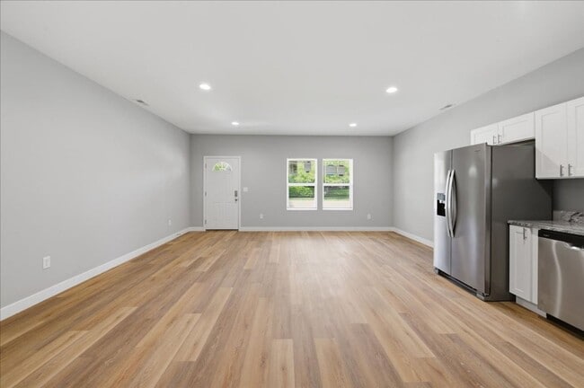 Building Photo - 2813 N Talbott St
