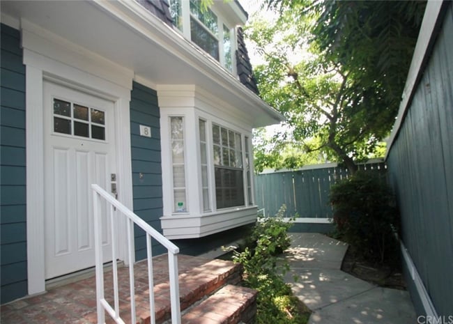 Building Photo - 267 N Holliston Ave