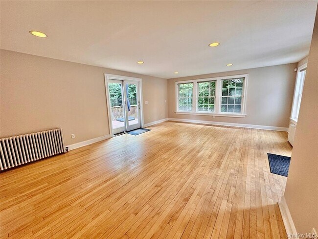 Foto del edificio - 2 Ruth Ln