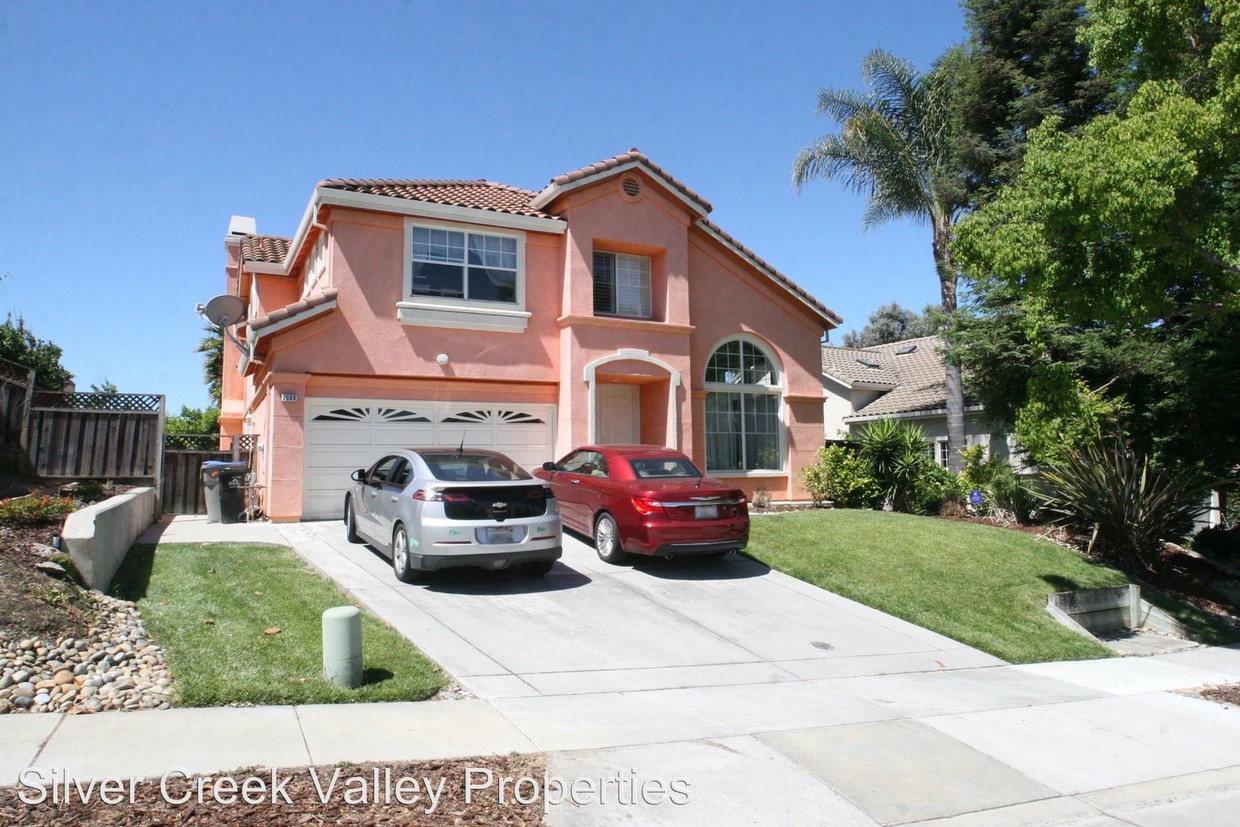 Primary Photo - 3 br, 2.5 bath House - 2099 Wendover Ln.