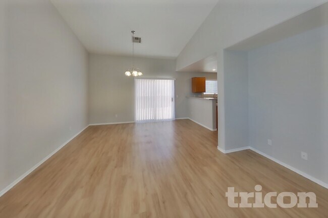 Foto del edificio - 8924 Attic Grace Ave