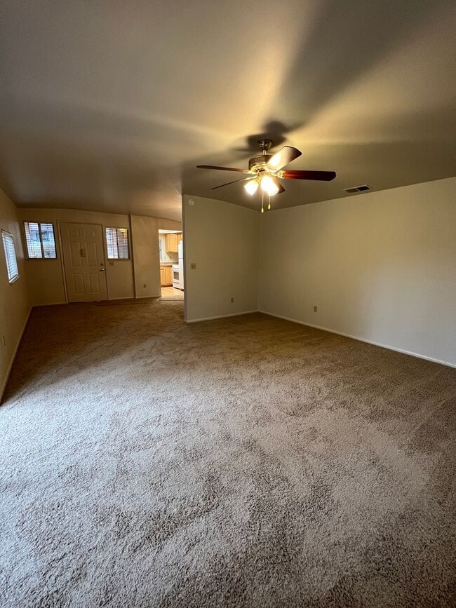 Building Photo - Charming home walking distance to Union Hi...