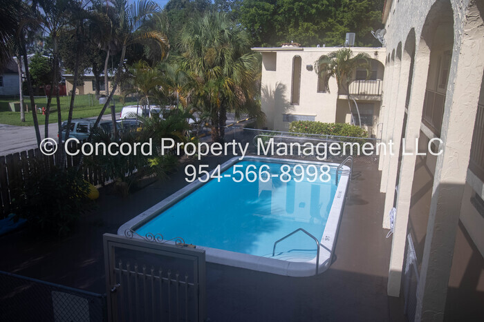 Foto principal - 2/1.5 Townhouse Style Apartment with Pool!