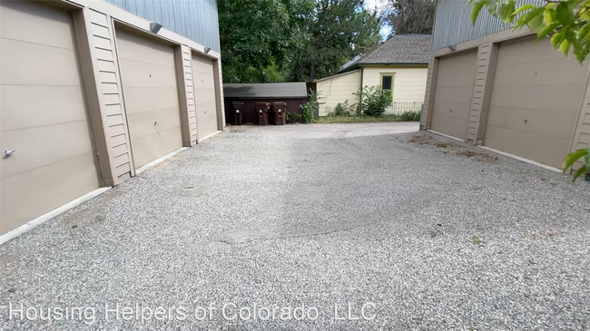 Building Photo - 2 br, 2.5 bath House - 1802 Canyon Blvd #2