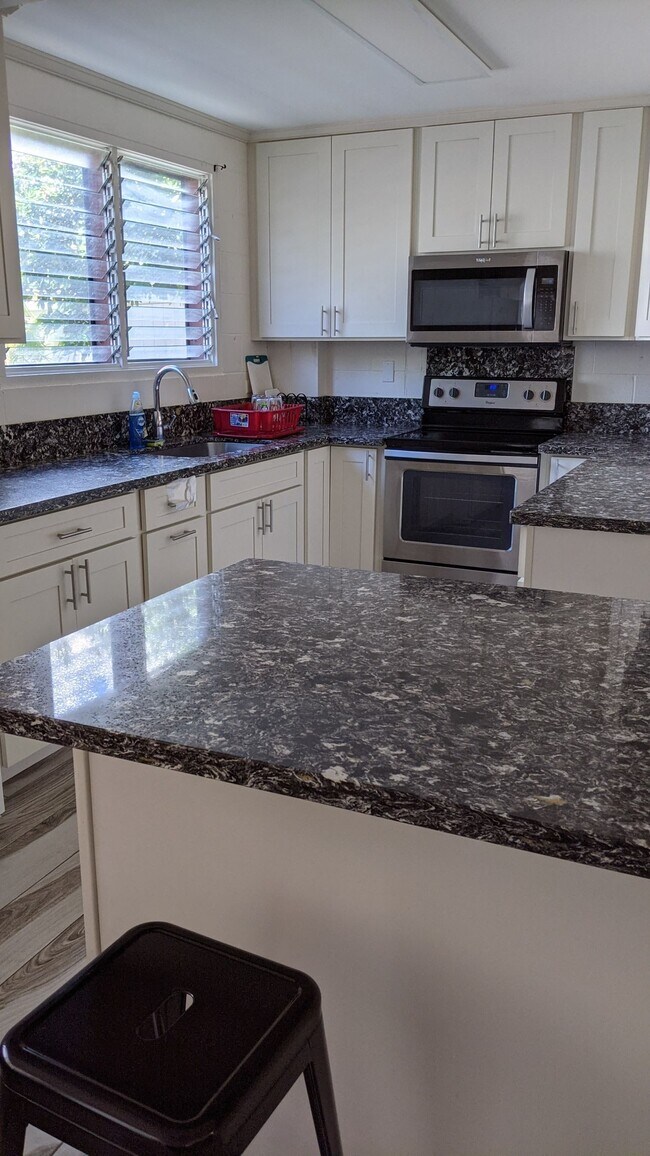 Foto del edificio - 2353 Dole St