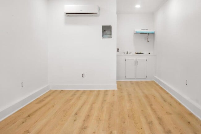 Foto del edificio - 1232 W Ave H 14