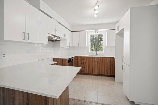 Building Photo - 37 Bd Lorrain