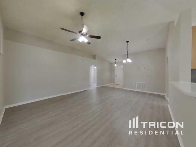 Foto del edificio - 1608 Cornerview Ln