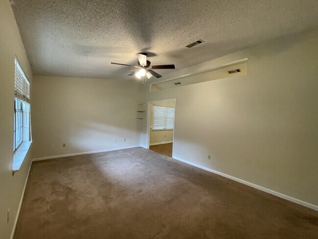 Foto del edificio - House for Rent