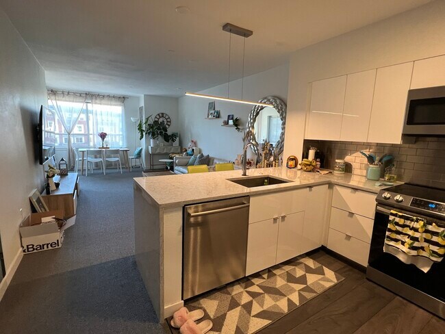Foto del edificio - 5440 Leary Ave NW