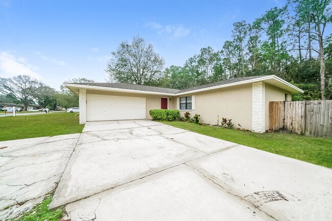 Building Photo - 614 Fox Lake Dr