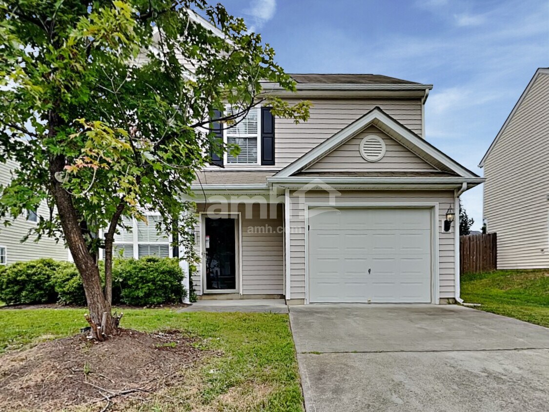 Primary Photo - 4211 Lady Slipper Lane