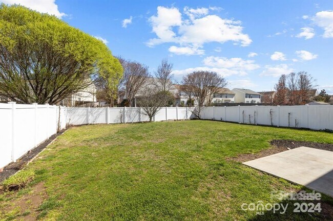 Foto del edificio - 14429 Asheton Creek Dr