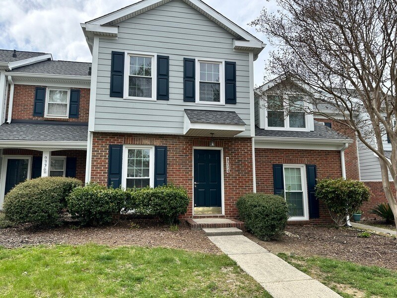 Foto principal - 9334 Kings Falls Dr