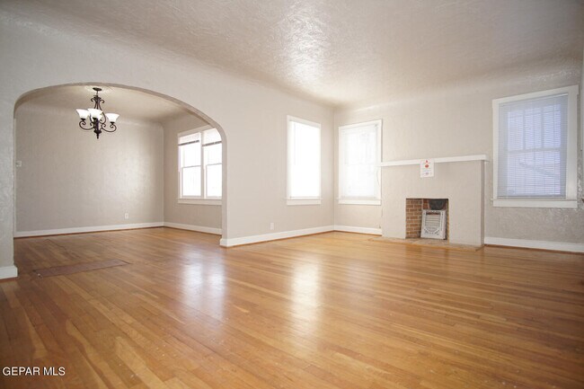 Foto del edificio - 4424 Cambridge Ave