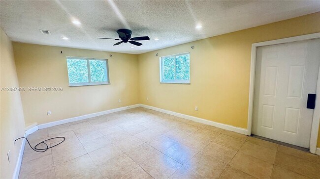 Foto del edificio - 1718 NW 56th Ave