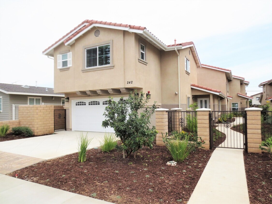 Foto principal - 242 S. Redwood Avenue