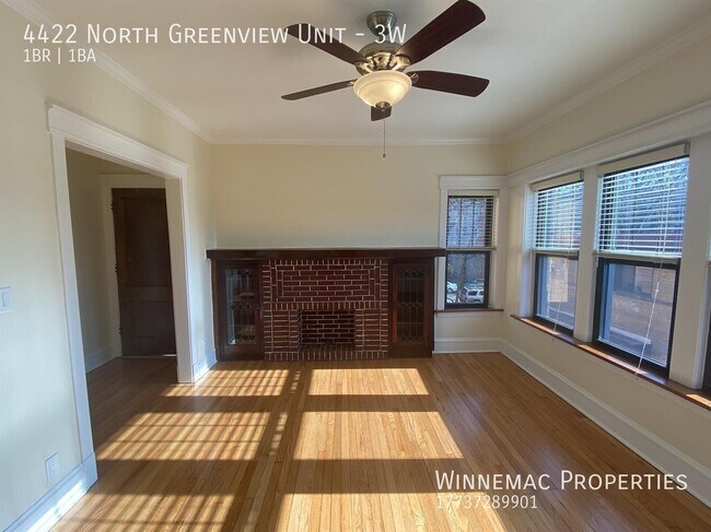 Foto del edificio - 4422 N Greenview Ave