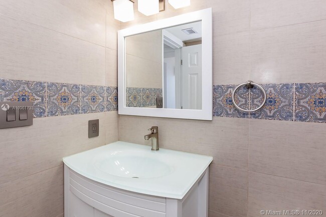 Building Photo - WATERVIEW CONDO