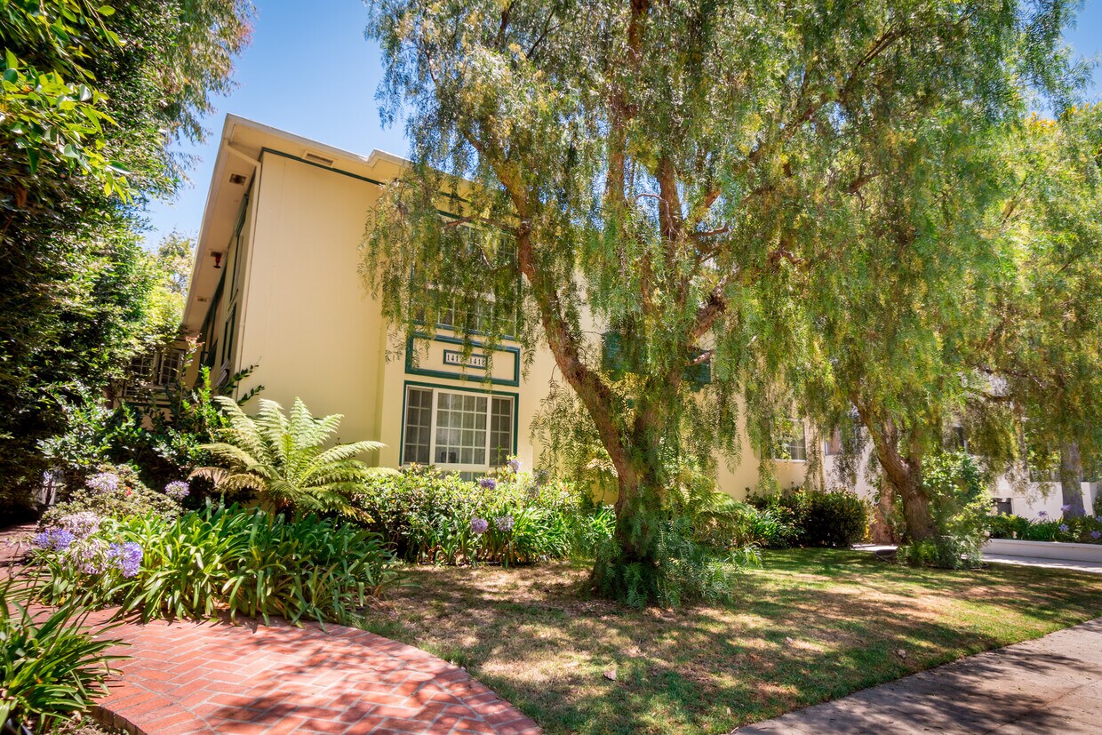 Foto principal - 1416 1/2 Kelton Ave