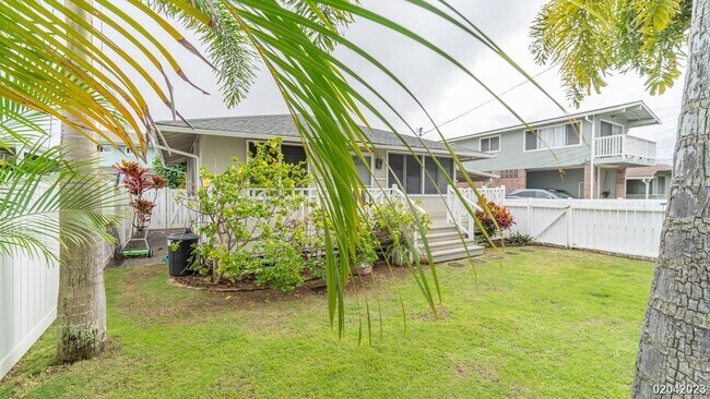 Foto del edificio - 2br/1ba Triplex House in Kailua UTILITIES ...