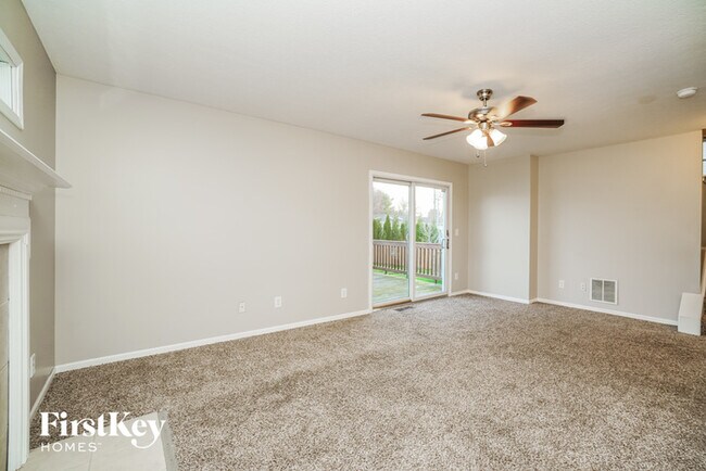 Building Photo - 1655 W Turkey Run Dr