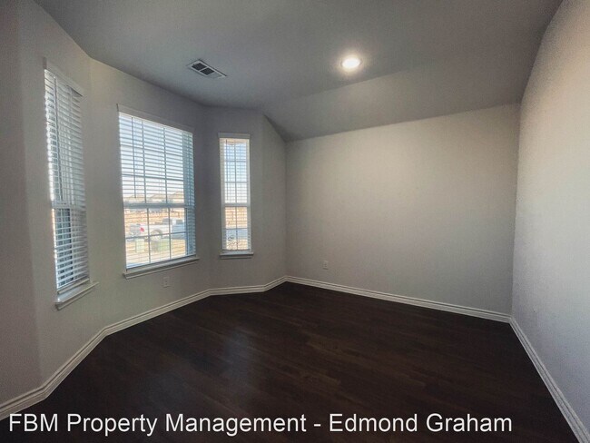 Foto del edificio - 3 br, 2 bath House - 301 Christian RD