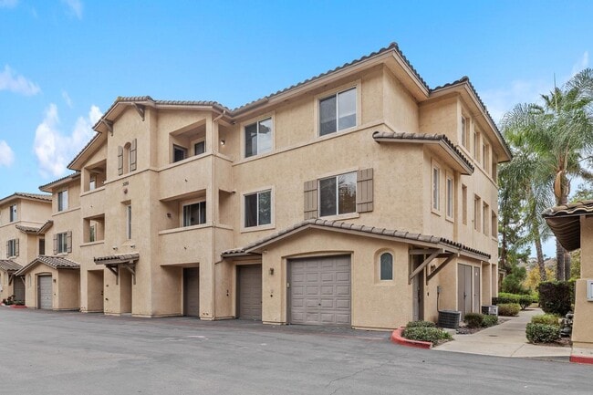 Building Photo - 3251 Dehesa Rd