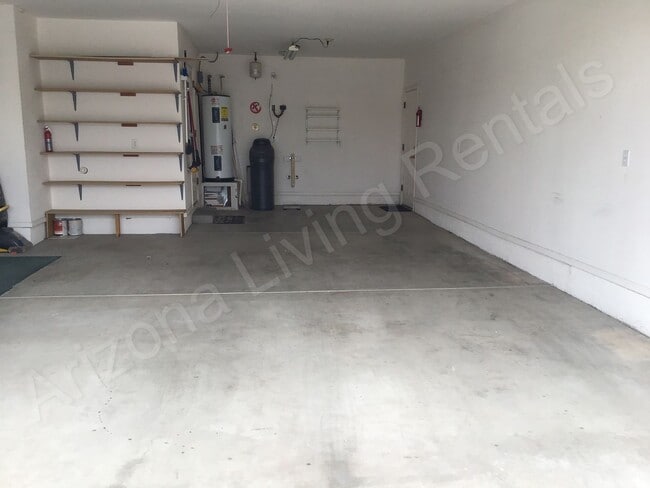 Building Photo - CUL-DE-SAC HOME