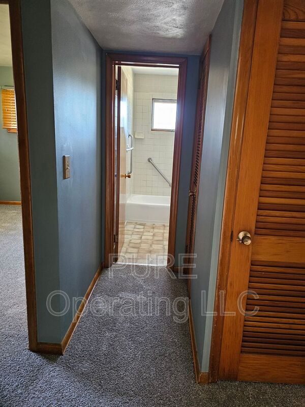 Foto del edificio - 2205 Lindyview Rd