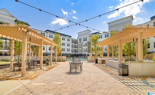 Building Photo - 3090 US-280