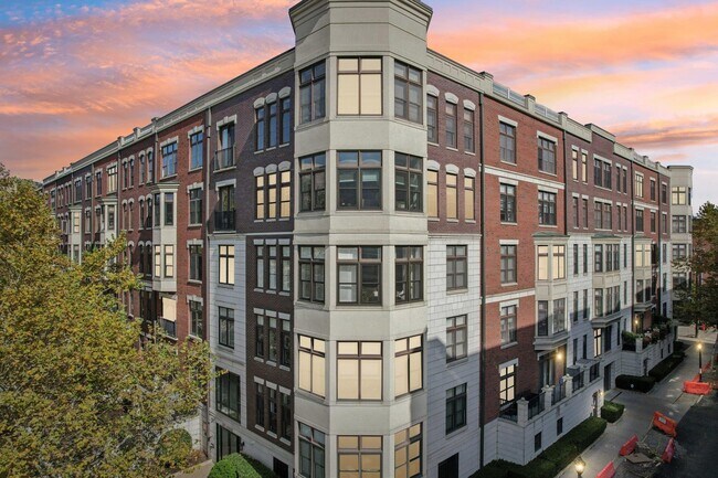 Foto del edificio - 1300 Grand St