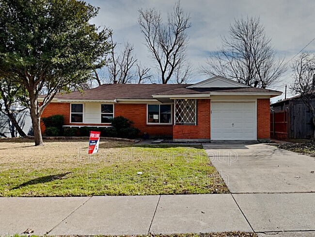 Foto del edificio - 1223 Dumont Dr