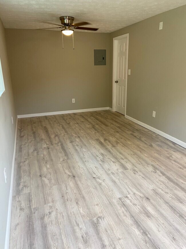 Building Photo - 1020 18th St