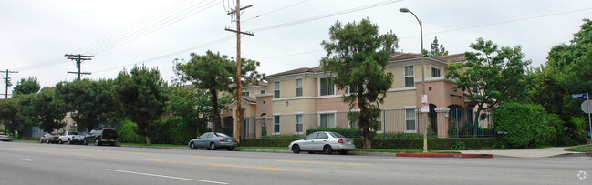 Foto del edificio - Ashwood Court Apartments