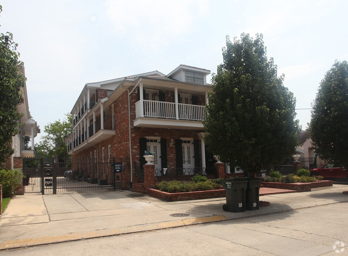 Building Photo - 4121 Palmyra St
