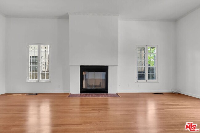 Foto del edificio - 118 N Harper Ave