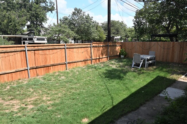 Foto del edificio - 7617 Watson St