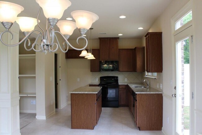 Foto del edificio - 3572 Brockenhurst Dr