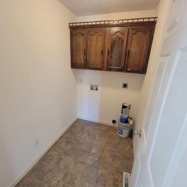 Foto del edificio - 3 Bedroom, 2 Bathroom-Updated-Rental-Cooke...
