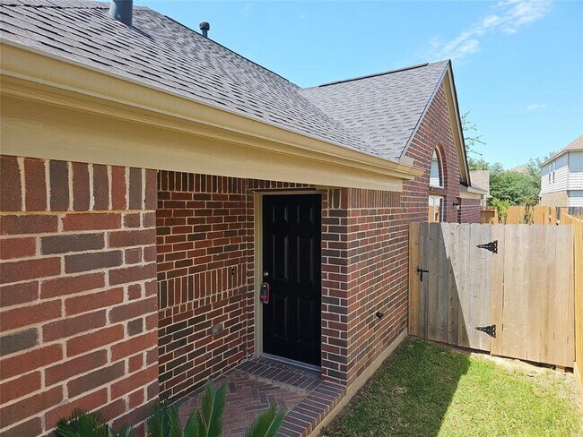 Foto del edificio - 5003 Colony Hurst Trail
