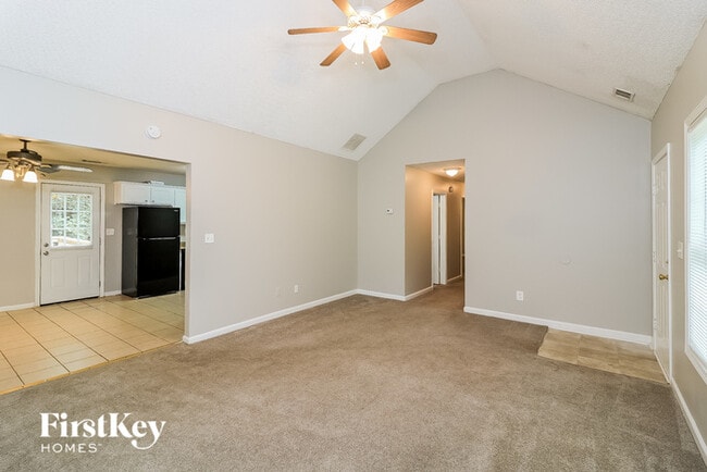 Building Photo - 6013 Radford Dr